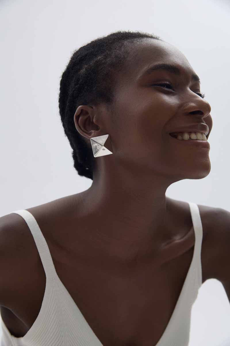 Melsery Black Style
Cone Stud Earrings
