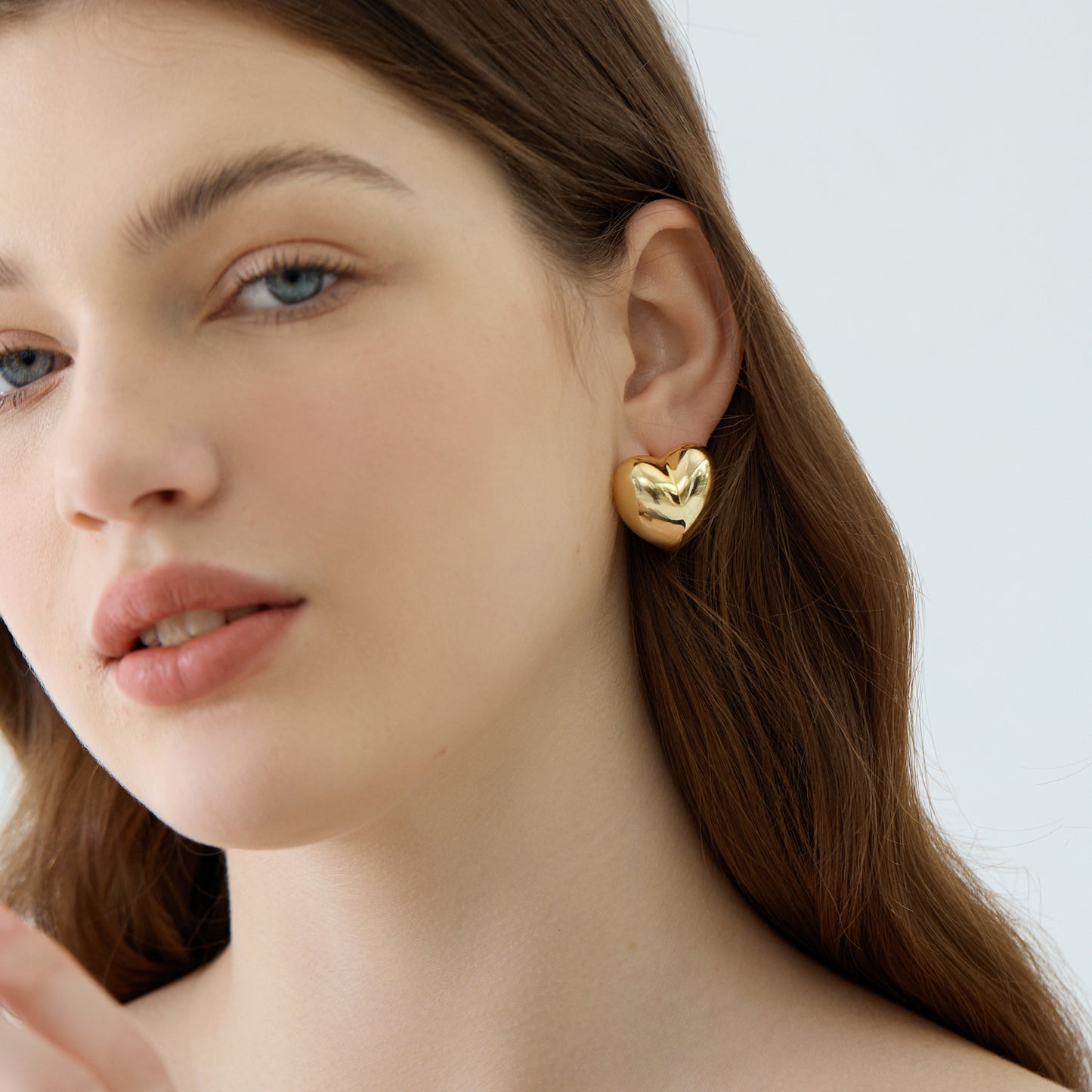 Melsery Honey Moon Big Heart Stud Earrings