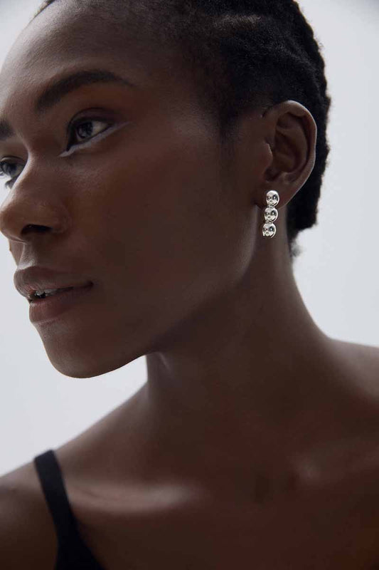 Melsery Black Style
Beads Stud Earrings